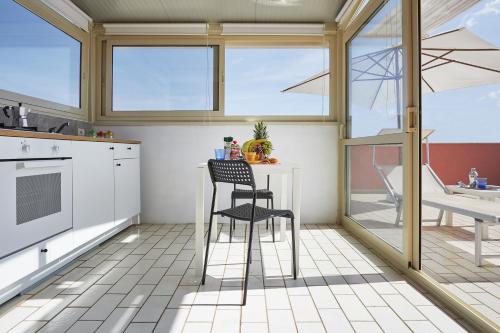 Restaurante, nice studio on the terrace in Pozzallo Restaurante, nice studio on the terrace in Pozzallo