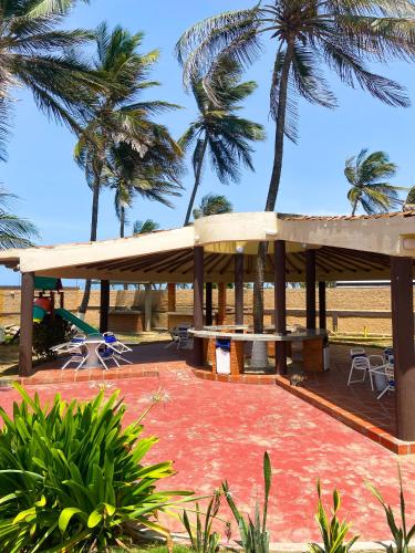 Apartamento en tucacas Cocotero mar 2 con la playa a tus pies in 투카카스 Apartamento en tucacas Cocotero mar 2 con la playa a tus pies in 투카카스