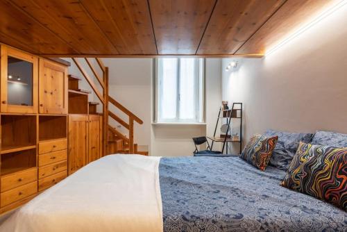 La dimora di Paola in Piero della Francesca