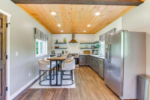 Delaware River Access Peaceful Farm Retreat! in Callicoon (NY) Delaware River Access Peaceful Farm Retreat! in Callicoon (NY)