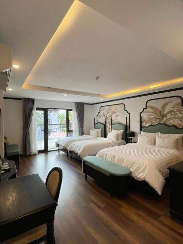 AQUARIUS PREMIUM HOTEL in Hanoi AQUARIUS PREMIUM HOTEL in Hanoi