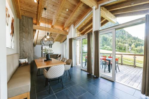 Балкон/тераса, Avenida Panorama Suites Kaprun by Alpin Rentals in Капрун Балкон/тераса, Avenida Panorama Suites Kaprun by Alpin Rentals in Капрун