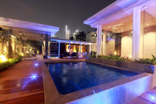 Swimming pool, Ra Premiere Simatupang in Cilandak Swimming pool, Ra Premiere Simatupang in Cilandak