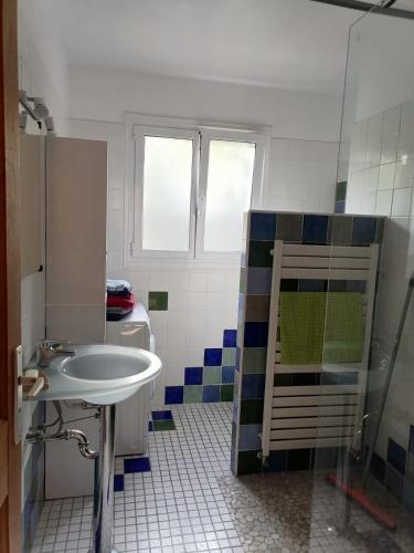 Ванна кімната, Gîte 5 personnes , Luberon, Provence (Gite 5 personnes , Luberon, Provence) in Pertuis Ванна кімната, Gîte 5 personnes , Luberon, Provence (Gite 5 personnes , Luberon, Provence) in Pertuis