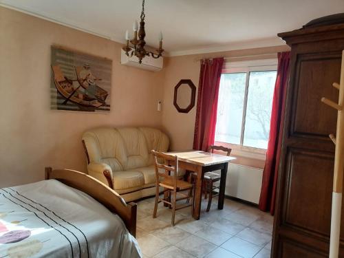 Gîte 5 personnes , Luberon, Provence (Gite 5 personnes , Luberon, Provence) in Pertuis Gîte 5 personnes , Luberon, Provence (Gite 5 personnes , Luberon, Provence) in Pertuis