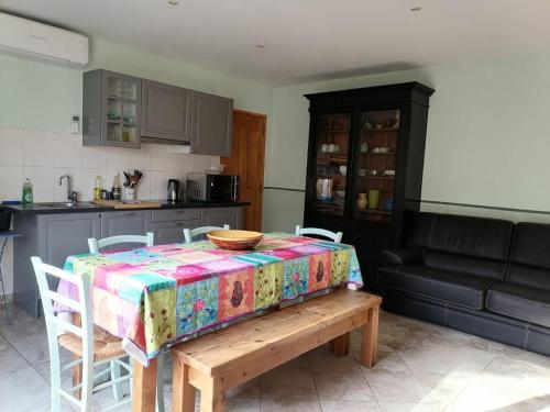 кухня, Gîte 5 personnes , Luberon, Provence (Gite 5 personnes , Luberon, Provence) in Pertuis кухня, Gîte 5 personnes , Luberon, Provence (Gite 5 personnes , Luberon, Provence) in Pertuis
