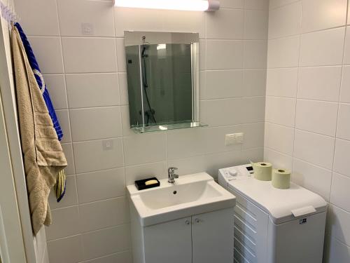 Bathroom, Maleva Stay in Northern Tallinn Bathroom, Maleva Stay in Northern Tallinn