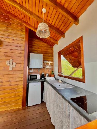 кухня, Bungalow Panorama Kréyòl (Bungalow Panorama Kreyol) in Vieux-Habitants кухня, Bungalow Panorama Kréyòl (Bungalow Panorama Kreyol) in Vieux-Habitants