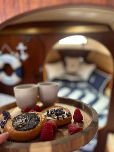 Ubytování na plachetnici (Ubytovani na plachetnici) in Krecovice - Nova Zivohost Ubytování na plachetnici (Ubytovani na plachetnici) in Krecovice - Nova Zivohost