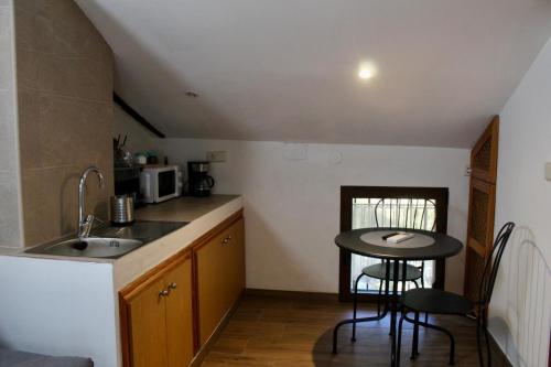 Buhardilla barranquilla in Poyales Del Hoyo Buhardilla barranquilla in Poyales Del Hoyo