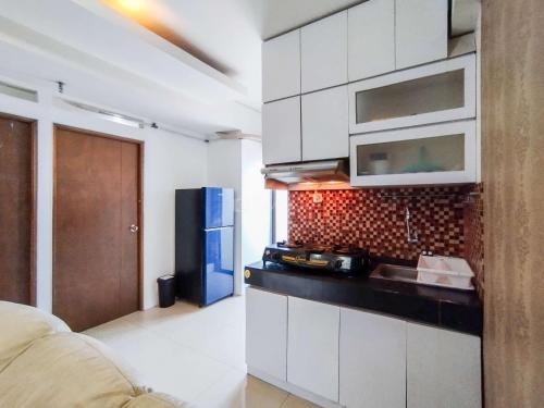 Simply 2BR at Apartment Gateway Ahmad Yani Cicadas By Travelio