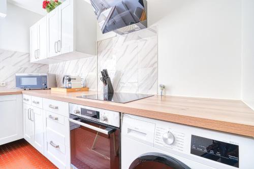 Hana Home 2 chambres Bougival parking prive proche A86 in Bougival Hana Home 2 chambres Bougival parking prive proche A86 in Bougival