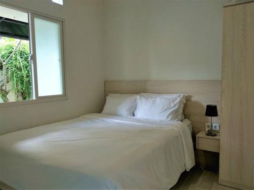 A 2 Bedrooms Lovely House Close to Saba Beach