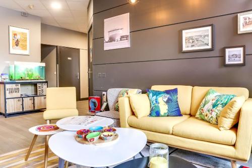 Pub/Lounge, Brit Hotel Saint-Nazaire Centre in Saint-Nazaire Pub/Lounge, Brit Hotel Saint-Nazaire Centre in Saint-Nazaire