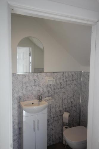Bathroom, Woodend in Glenrothes Bathroom, Woodend in Glenrothes