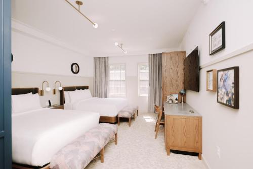 Hotel Heron Old Town Alexandria near Alexandria Archaeology Museum Hotel Heron Old Town Alexandria near Alexandria Archaeology Museum