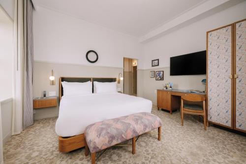 Hotel Heron Old Town Alexandria in Alexandria (VA) Hotel Heron Old Town Alexandria in Alexandria (VA)