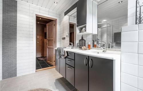 חדר אמבטיה, 4 Bedroom Stunning Home In Hemsedal in חמסדאל חדר אמבטיה, 4 Bedroom Stunning Home In Hemsedal in חמסדאל
