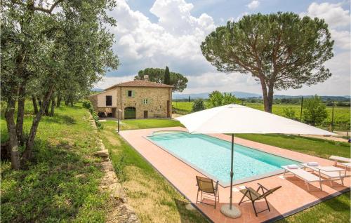 Úszómedence, 5 Bedroom Gorgeous Home In Arezzo in Marcena Úszómedence, 5 Bedroom Gorgeous Home In Arezzo in Marcena