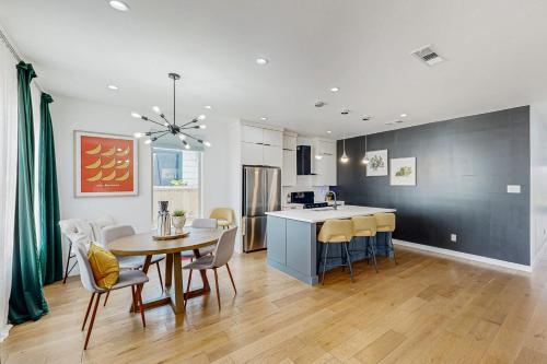 The Dachshund in Cedar Crest The Dachshund in Cedar Crest