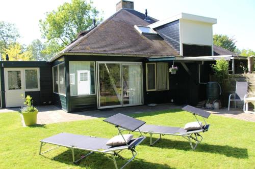 Ferienhaus in Stavenisse mit Garten, Grill und Terrasse in Tholen Ferienhaus in Stavenisse mit Garten, Grill und Terrasse in Tholen