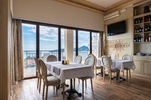 Étterem, Hotel Adrovic in Sveti Stefan Étterem, Hotel Adrovic in Sveti Stefan