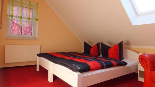 Komfortable Ferienwohnung mit Balkon und Blick in den Schlosspark in Panschwitz-Kuckau Komfortable Ferienwohnung mit Balkon und Blick in den Schlosspark in Panschwitz-Kuckau