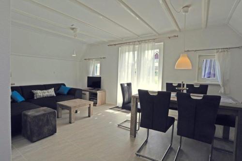 Ferienhaus Lillian mit großer Terrasse in Dongeradeel Ferienhaus Lillian mit großer Terrasse in Dongeradeel