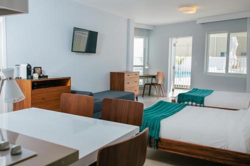 Tides Inn Hotel in Lauderdale-by-the-Sea Tides Inn Hotel in Lauderdale-by-the-Sea