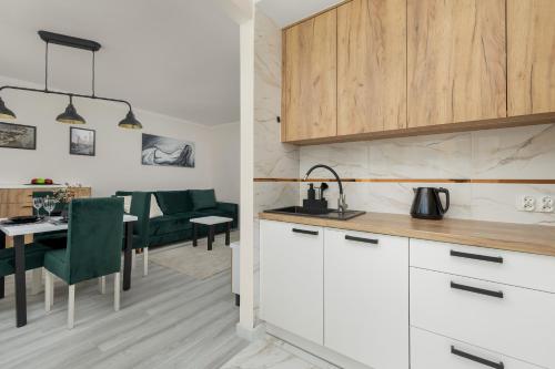 keuken, Green Wheel Apartment - Świnoujście Centrum - by Rent like home (Green Wheel Apartment - Swinoujscie Centrum - by Rent like home) in Swinoujscie City Center keuken, Green Wheel Apartment - Świnoujście Centrum - by Rent like home (Green Wheel Apartment - Swinoujscie Centrum - by Rent like home) in Swinoujscie City Center