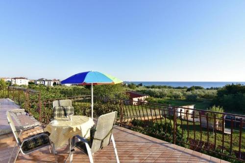 Appartement in Zambratija mit Grill, Garten und Terrasse und Meerblick in Zambratija Appartement in Zambratija mit Grill, Garten und Terrasse und Meerblick in Zambratija