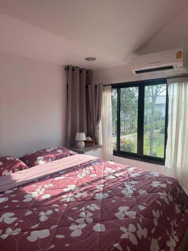 Bed, Tiny home by the River in Thailand in Phra Nakhon Si Ayutthaya Bed, Tiny home by the River in Thailand in Phra Nakhon Si Ayutthaya