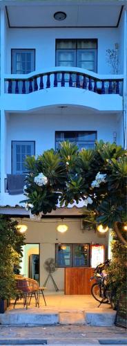 مدخل, Friday's Guesthouse and Cafe in Prachuap Khiri Khan City Center مدخل, Friday's Guesthouse and Cafe in Prachuap Khiri Khan City Center
