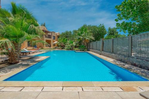 Beautiful apartment with terrace to the pool
