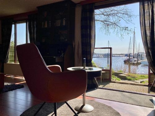 Schones Ferienhaus Konig mit Garten und Sauna in Dongeradeel Schones Ferienhaus Konig mit Garten und Sauna in Dongeradeel