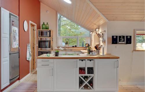 Kitchen, 3 Bedroom Lovely Home In Ebeltoft in Ebeltoft Kitchen, 3 Bedroom Lovely Home In Ebeltoft in Ebeltoft