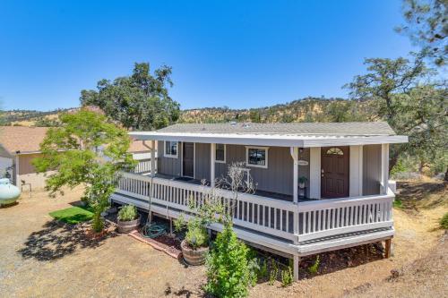 La Grange Home with Covered Patio and Gas Grill! in Coulterville (CA) La Grange Home with Covered Patio and Gas Grill! in Coulterville (CA)