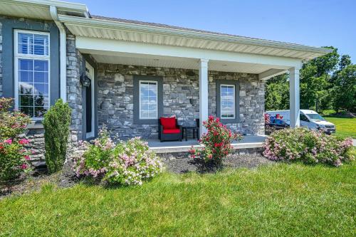Hanover Retreat with Pool, Near Codorus State Park! in 棒球市 (PA) Hanover Retreat with Pool, Near Codorus State Park! in 棒球市 (PA)