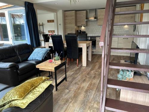 Schönes Ferienhaus in einem familienfreundlichen Ferienpark (Schones Ferienhaus in einem familienfreundlichen Ferienpark) in Stavenisse Schönes Ferienhaus in einem familienfreundlichen Ferienpark (Schones Ferienhaus in einem familienfreundlichen Ferienpark) in Stavenisse