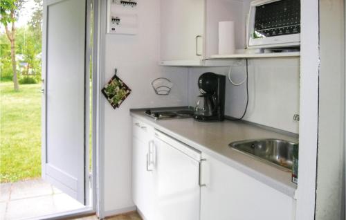 Kitchen, Nice Apartment In Nex With Outdoor Swimming Pool in Snogebaek Kitchen, Nice Apartment In Nex With Outdoor Swimming Pool in Snogebaek