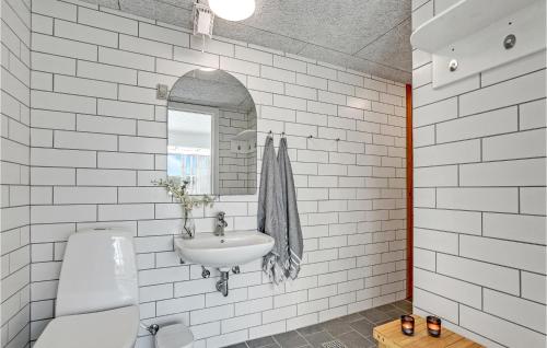 Bathroom, Stunning Home In Thisted With Sauna in Thisted Bathroom, Stunning Home In Thisted With Sauna in Thisted