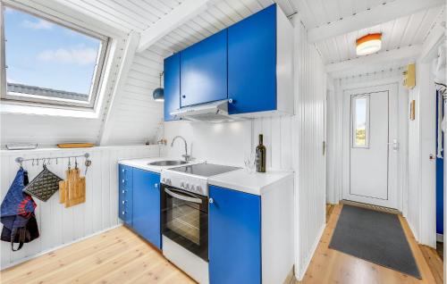 Kitchen, Cozy Home In Hvide Sande in Hvide Sande Kitchen, Cozy Home In Hvide Sande in Hvide Sande
