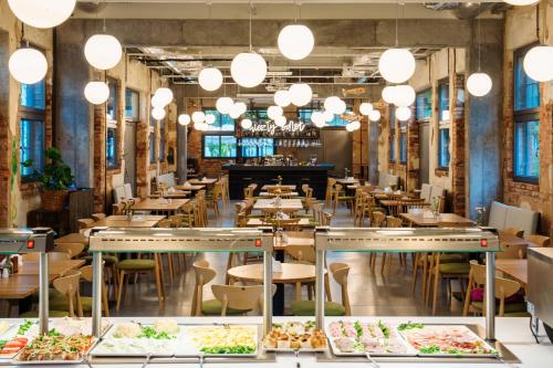 Restoran, Hotel ARCHE Fabryka Samolotów w Mielnie (Hotel ARCHE Fabryka Samolotow w Mielnie) in Mielno Restoran, Hotel ARCHE Fabryka Samolotów w Mielnie (Hotel ARCHE Fabryka Samolotow w Mielnie) in Mielno