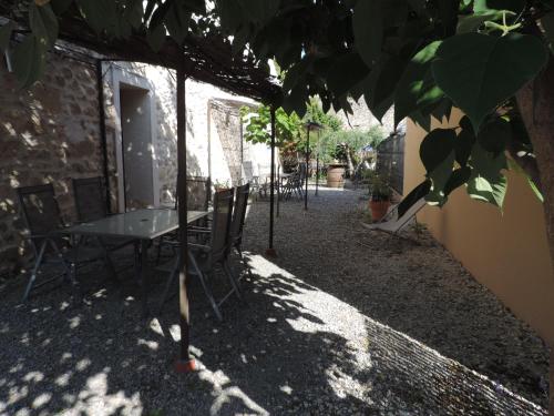 Létesítmények, Gites Le "Val-Lea" in Ginestas Létesítmények, Gites Le "Val-Lea" in Ginestas