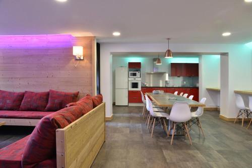 Résidence Saint Jacques A - 6 Pièces pour 14 Personnes 16 (Residence Saint Jacques A - 6 Pieces pour 14 Personnes 16) in La Plagne Résidence Saint Jacques A - 6 Pièces pour 14 Personnes 16 (Residence Saint Jacques A - 6 Pieces pour 14 Personnes 16) in La Plagne