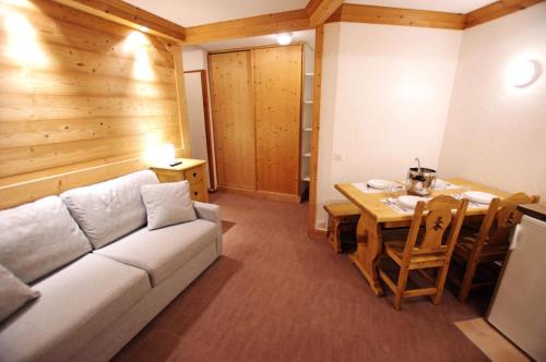 Residence Hameaux Du Borsat - Petit 2 pieces renove - ski au pied MAE-3584 in Tignes Residence Hameaux Du Borsat - Petit 2 pieces renove - ski au pied MAE-3584 in Tignes