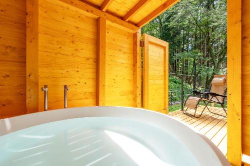 Open air bath, エンゼルフォレスト中伊豆 near Nakaizu Winery Chateau T. S Open air bath, エンゼルフォレスト中伊豆 near Nakaizu Winery Chateau T. S