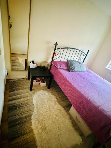 Quiet and private Room Glasgow city center