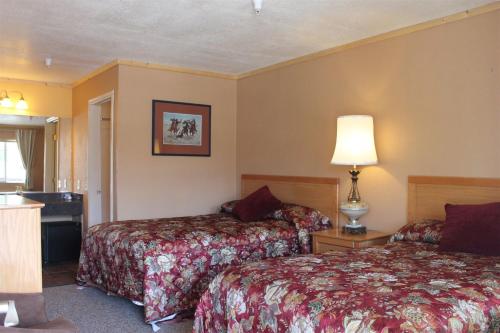Whitney Portal Hotel And Hostel in 隆派恩(CA) Whitney Portal Hotel And Hostel in 隆派恩(CA)