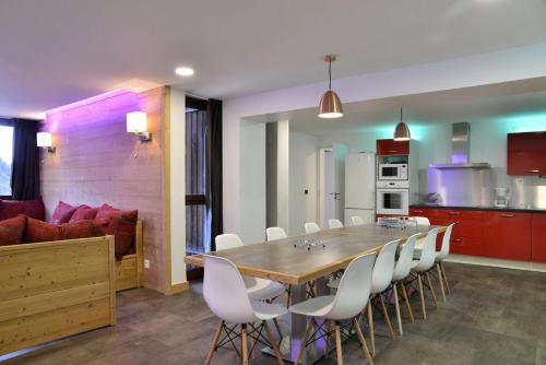 Résidence Saint Jacques A - 6 Pièces pour 14 Personnes 16 (Residence Saint Jacques A - 6 Pieces pour 14 Personnes 16) in La Plagne Résidence Saint Jacques A - 6 Pièces pour 14 Personnes 16 (Residence Saint Jacques A - 6 Pieces pour 14 Personnes 16) in La Plagne